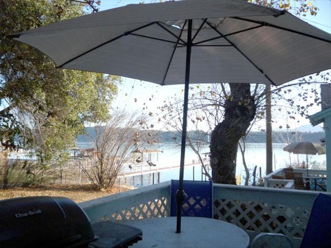 Blue Fish Cove Resort Clearlake Oaks Exterior foto